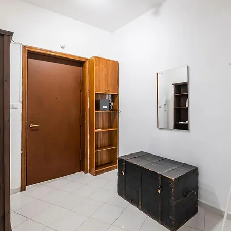 Appartement Casa Arenula By Domusextra Napels