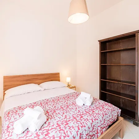 Casa Arenula By Domusextra * Napels